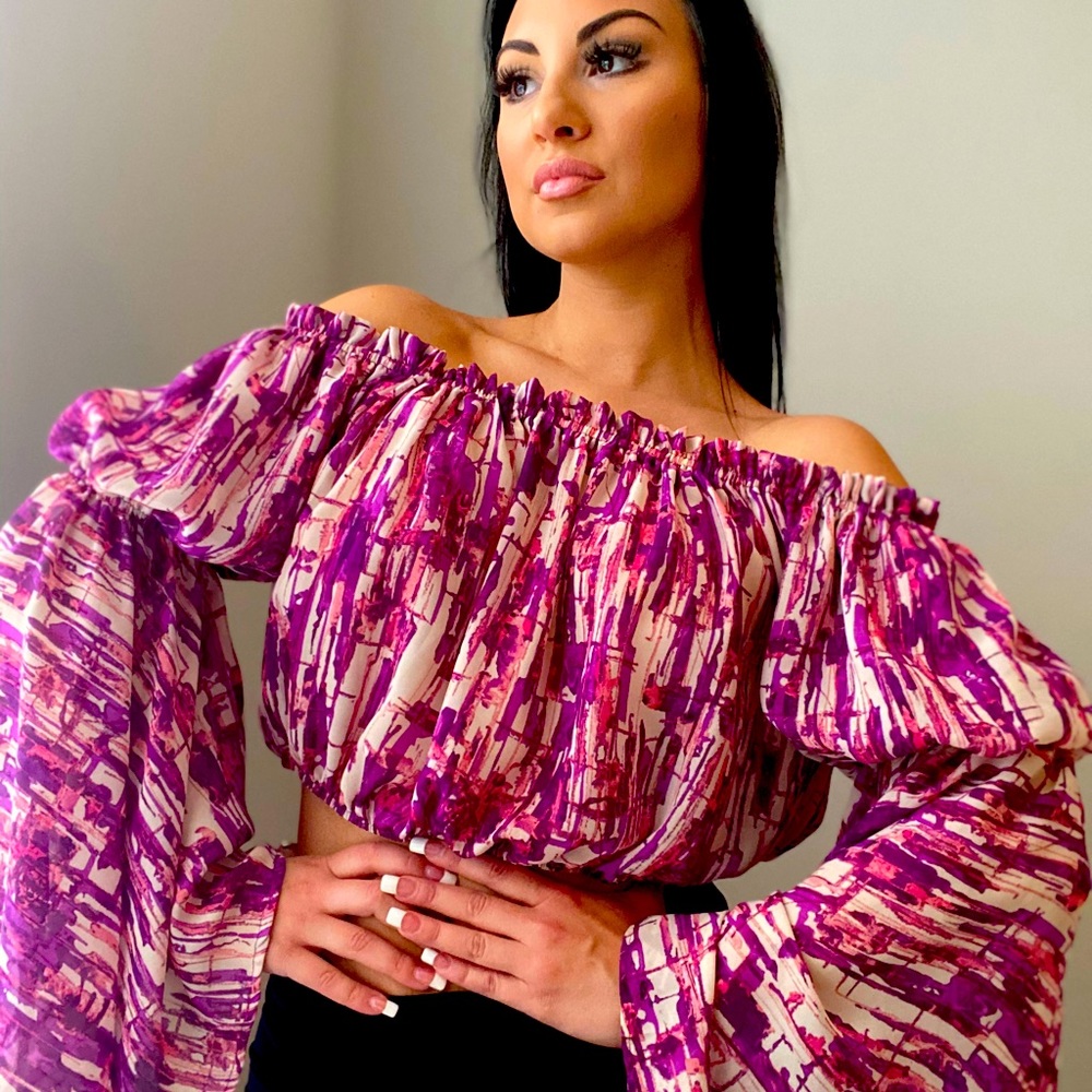 Boutique Off the shoulder top for sale!